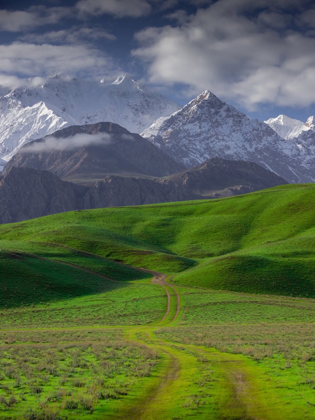 4x4 Drive to Qaqlasht Meadows